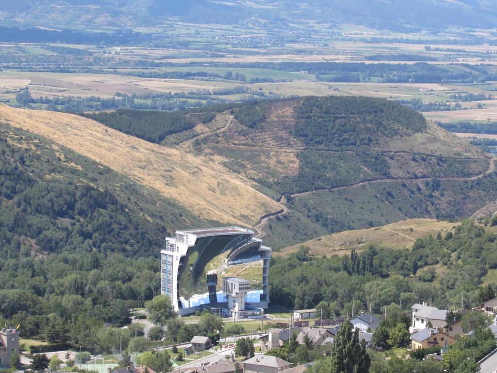 Апарт готель Les Balcons Du Soleil Font-Romeu-Odeillo-Via Екстер'єр фото